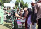 Kasdam V/Brawijaya Serahkan Bantuan Sembako Kepada Warga Desa Brabe Probolinggo
